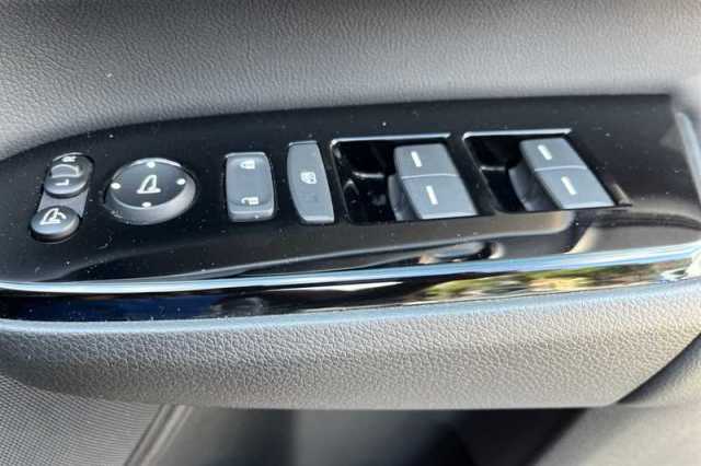 Honda CR-V Hybrid 2.0 i-MMD Hybrid SR 2WD 5dr eCVT 