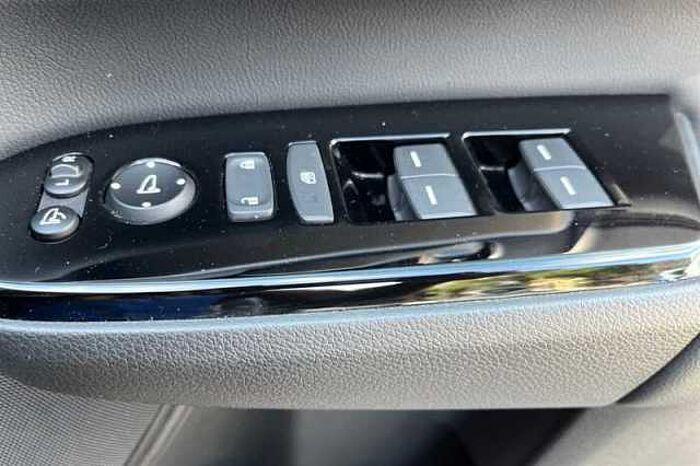 Honda CR-V Hybrid 2.0 i-MMD Hybrid SR 2WD 5dr eCVT 